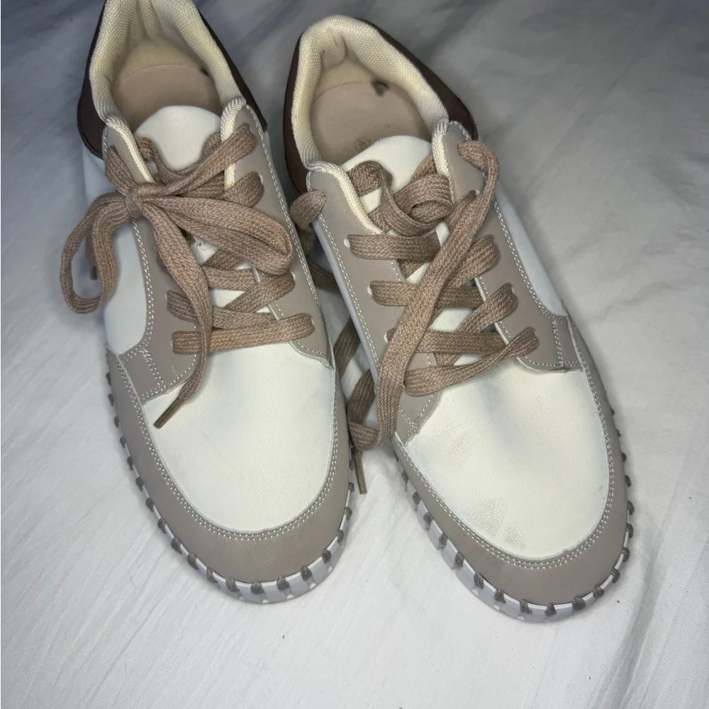 Ilse Jacobsen Cream and Brown Sneakers - Picture 1 of 3